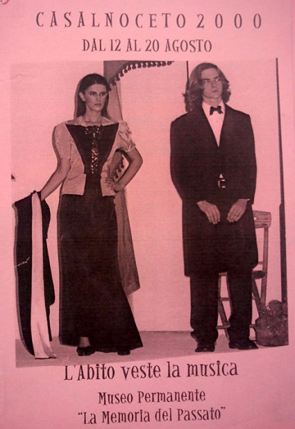 Locandina CastelNoceto 2000 - l'abito veste la musica