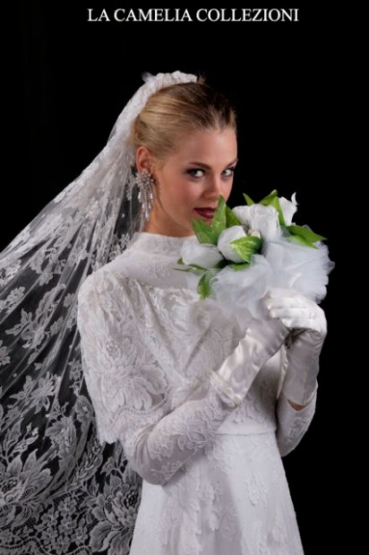veli da sposa-veli pizzo francese colore bianco -la camelia collezioni