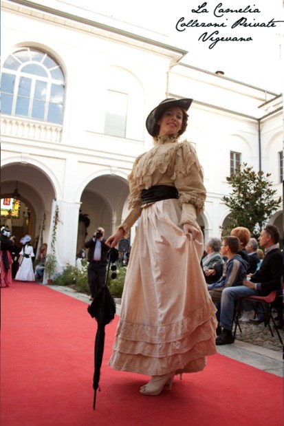 abiti antichi indossati - "La Camelia Collezioni"