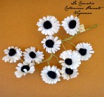 fiori di stoffa decorativi per abiti e cappelli – “La Camelia Collezioni”