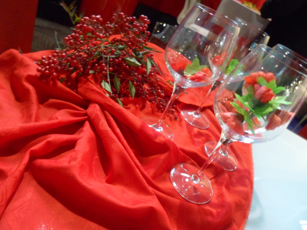 allestimento con tende in tulle -la camelia collezioni