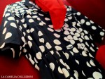 vestiti a pois – vestito in seta nero con pois bianchi e foulard rosso – la camelia&nbsp;collezioni