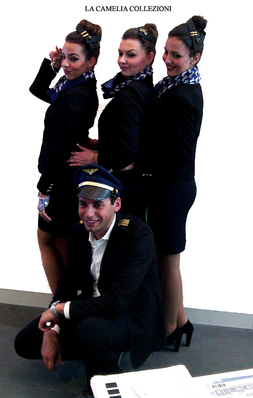 divise da hostess - vestiti da hosetss di volo - divise da hostess di terra - pilota di volo- la camelia collezioni