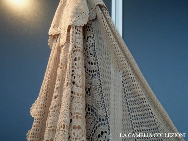 copriletto uncinetto 02 - copriletto uncinetto color tortora - la camelia collezioni