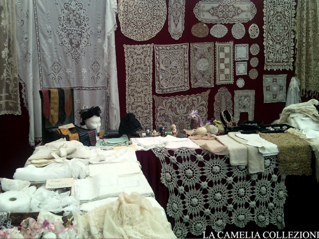 pizzi trine merletti tendaggi -brocantage - parco esposizioni novegro - aprile 2014 - la camelia collezioni