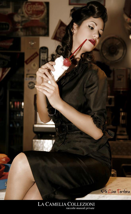 grease-vestiti-grease-betty-rizzo-total-black-la-camelia-collezioni