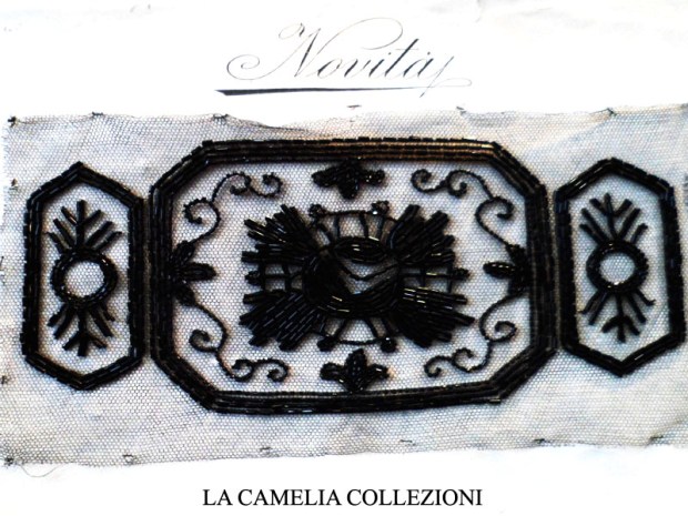 applicazione in jaiss- applicazione per vestiti con perline anni 20 e cartoncino autentico- la camelia collezioni