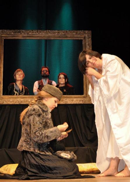 costumi scena - costumi teatrali - stasera checow 1 - la camelia collezioni