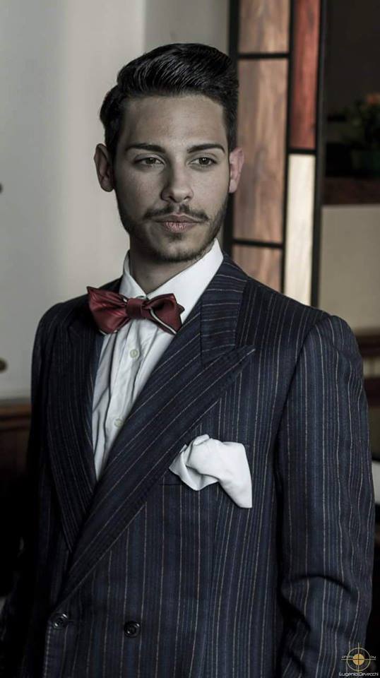 vestito- gangster -rigato uomo blu scuro e accessori - la camelia collezioni