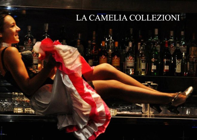 can can- gonna a balze rosa e bianca - noleggio gonne can can - la camelia collezioni