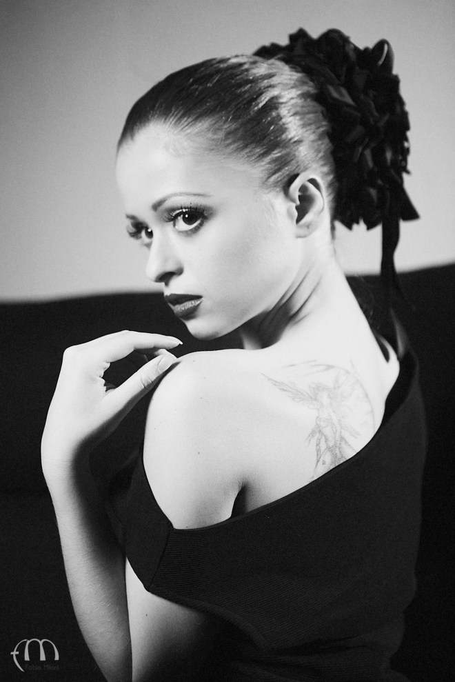 dior acconciatura in raso nero - la camelia