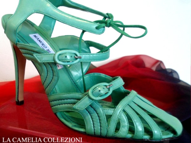 calzature e scarpe d'epoca - tacchi proibiti - manolo - la camelia collezioni