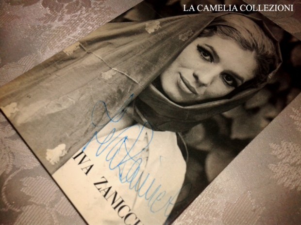 IVA ZANICCHI AUTOGRAFO - LA CAMELIA COLLEZIONI