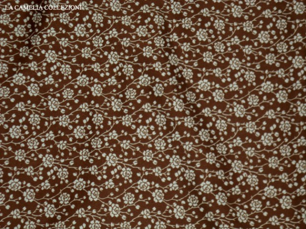 scampolo - tessuto a metro in jersey vintage maron a fiorellini - la camelia collezioni