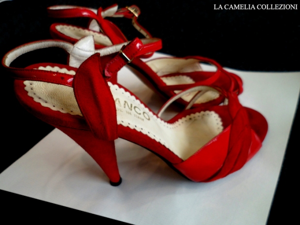 sandalo anni 60 aperto colore rosso- la camelia collezioni