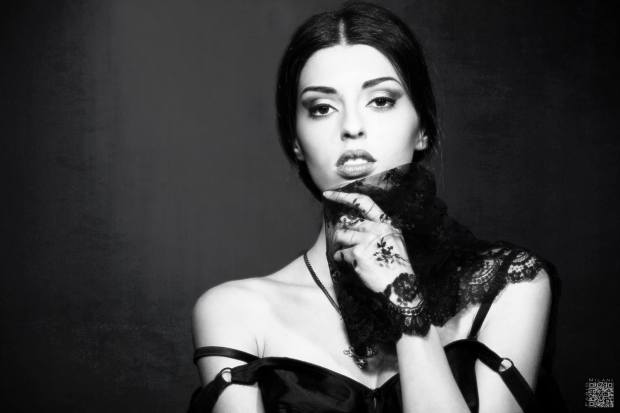 velo nero in pizzo chantilly manuale - la camelia collezioni