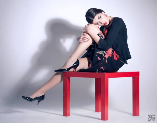 vestiti fiorati - vestiti lunghi fantasia - nero a fiori rossi - la camelia collezioni