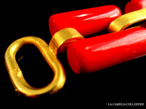 applicazioni-per-borse-abiti-e-scarpe-rosso-e-oro