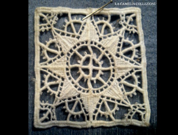 trina-ad-ago-seampler-la-camelia-collezioni