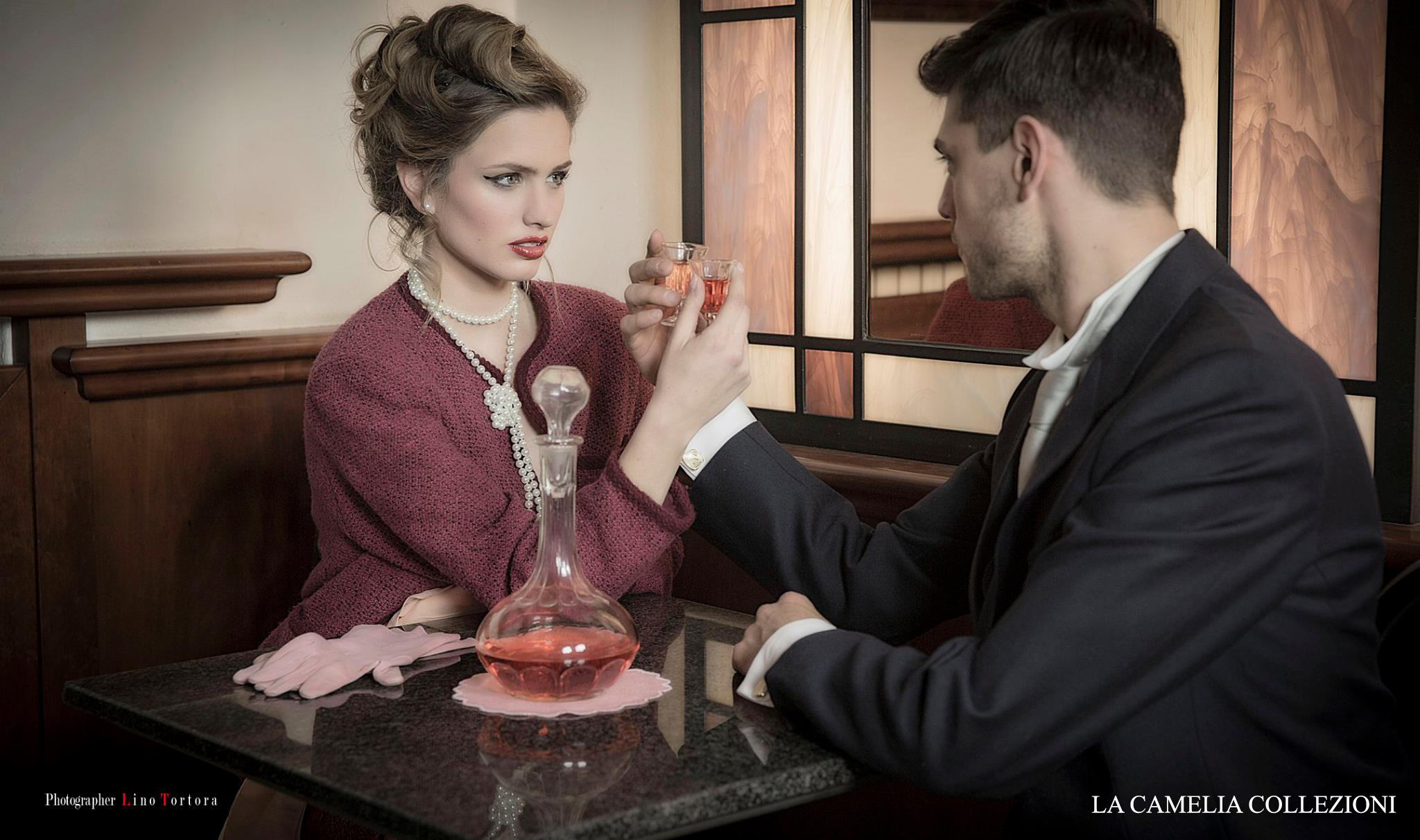 vestiti anni 50 - tailleur anni 50 - color vinaccia - la cameliacollezioni.jpg