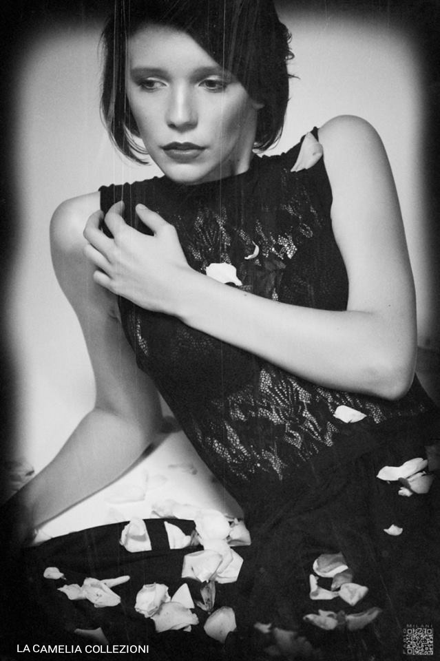 Body in pizzo sgambato - la camelia collezioni