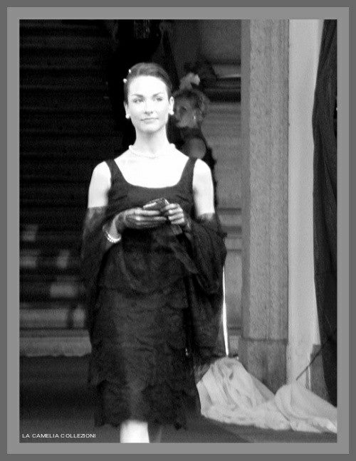 grace kelly - abito chantilly a balze - la camelia collezioni