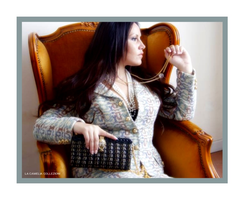 Chanel tailleur- la camelia collezioni