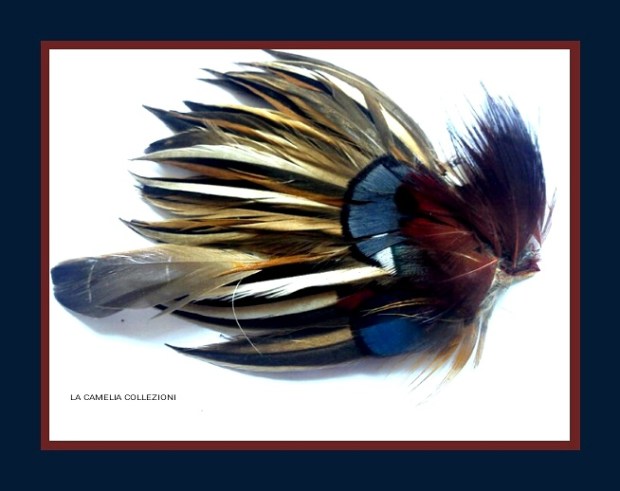Piuma ornamentale sfumature blu e crema - la camelia collezioni