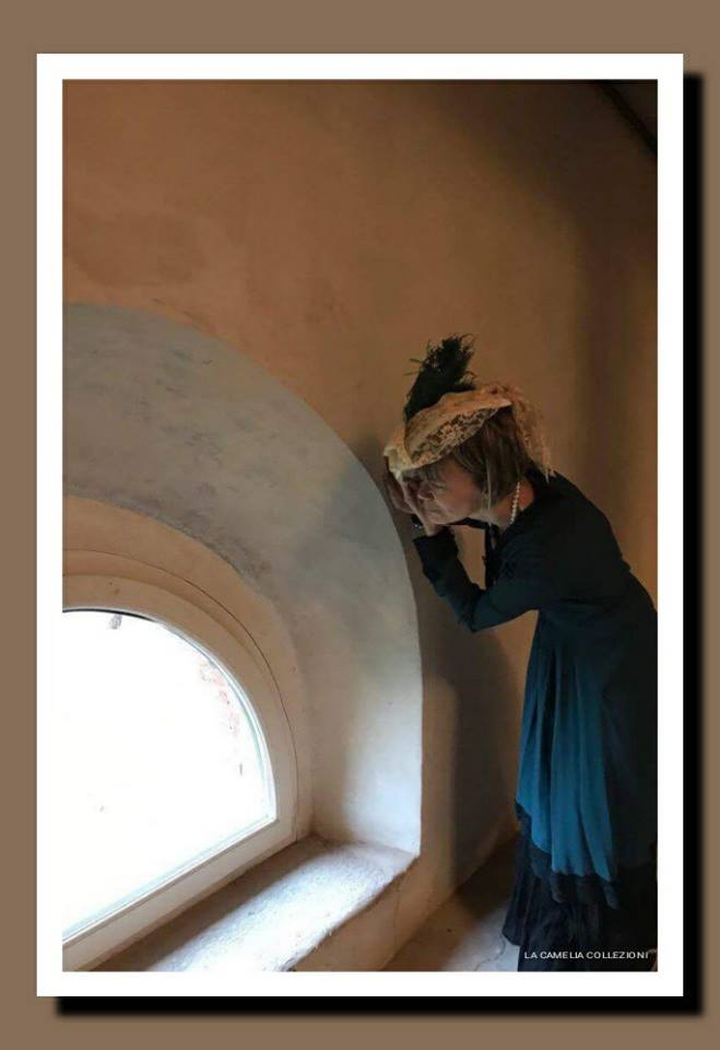 vestiti belle epoque e primi 900 - verde petrolio - la camelia collezioni