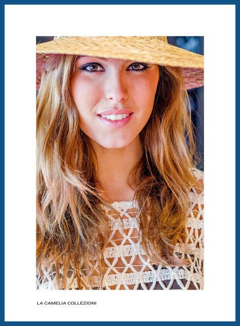 VINTAGE BEACHWEAR - top traforato e cappello di paglia - la camelia collezioni