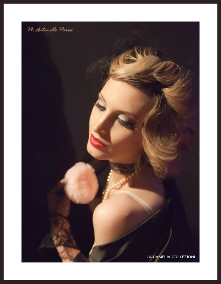 intimo e lingerie d'epoca - collezione - vestaglia in seta nera e guantini filet - la camelia collezioni