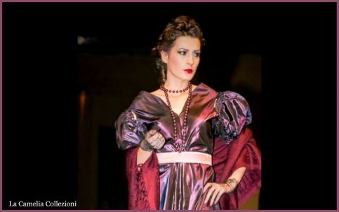 moda secolo 800 - vestito da gran ballo viola prugna cangiante - la camelia collezioni
